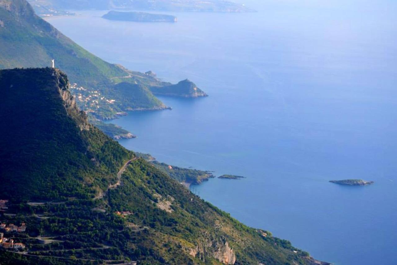 Comfortable Apartment In Maratea With Sea View 95 M² + Parking Exterior photo